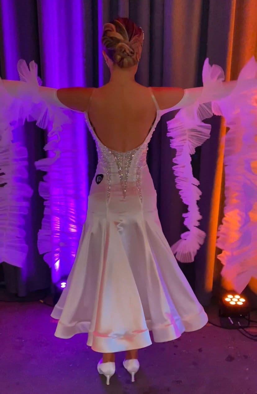 White Standard Dress with Pearls and 3D Sleeves