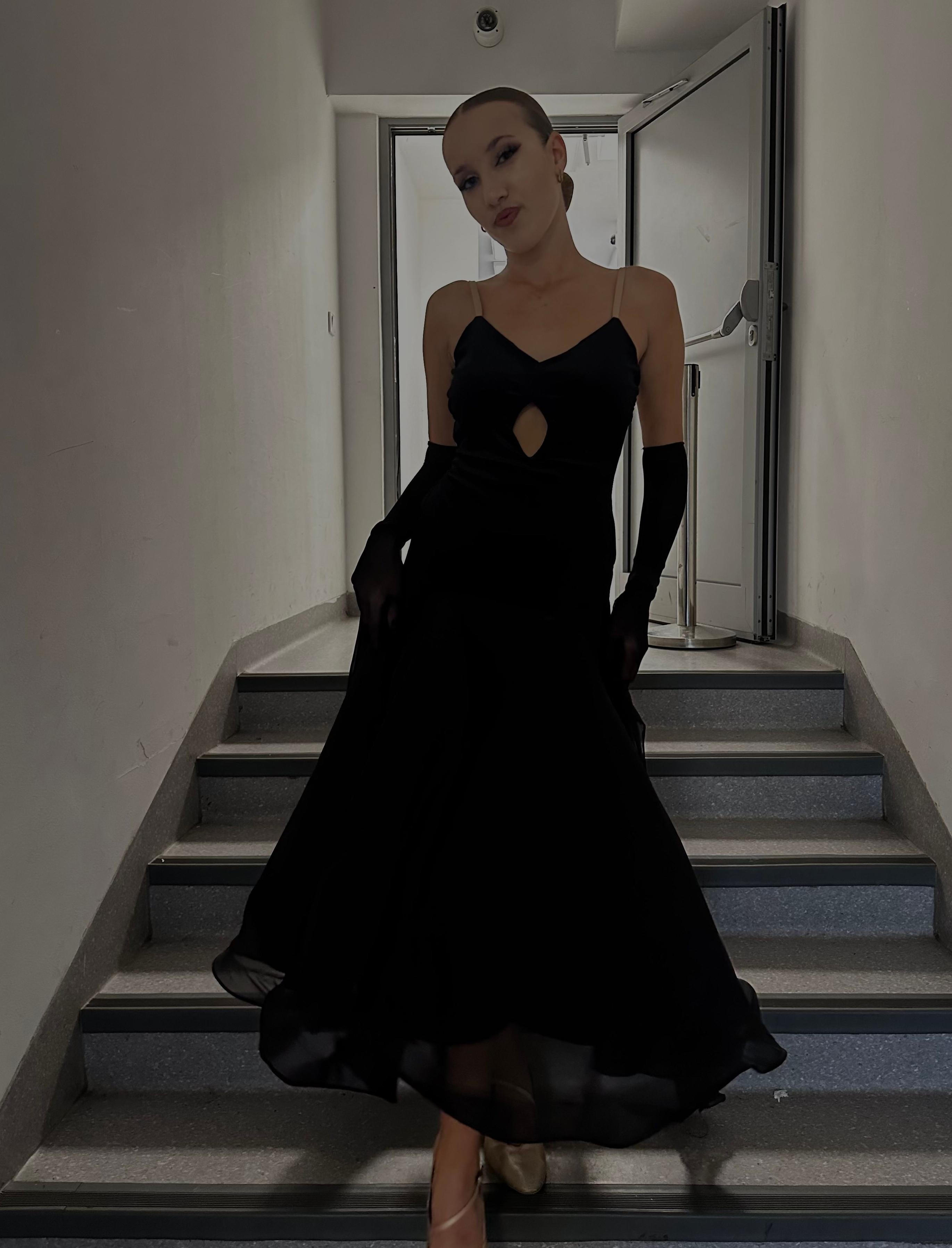 Elegant Black Velvet Standard Dress (2025)